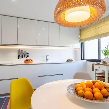 Stunning Apartment In Estepona With 2 Bedrooms *