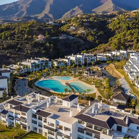 Stunning Apartment In Estepona With 2 Bedrooms * Estepona