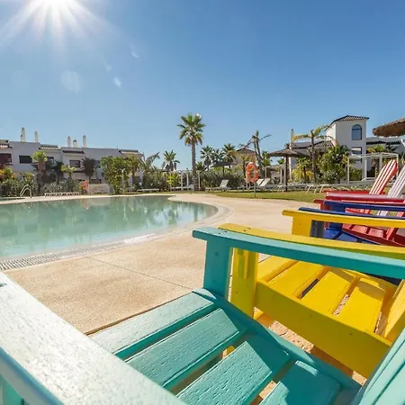 Stunning Apartment In Estepona With 2 Bedrooms Apartment *