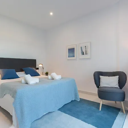 Stunning Apartment In Estepona With 2 Bedrooms